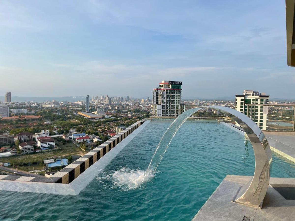 Copacabana Pattaya High Floor Apartment *