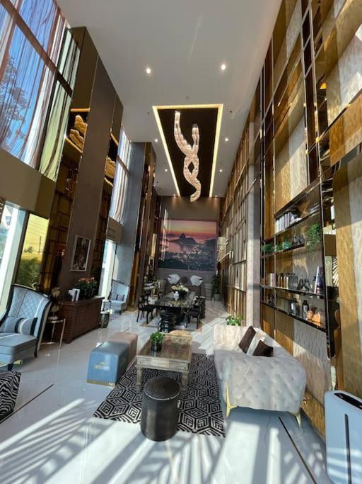 Copacabana Pattaya High Floor Apartment *